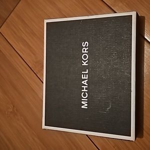 Michael Kors Wallet New